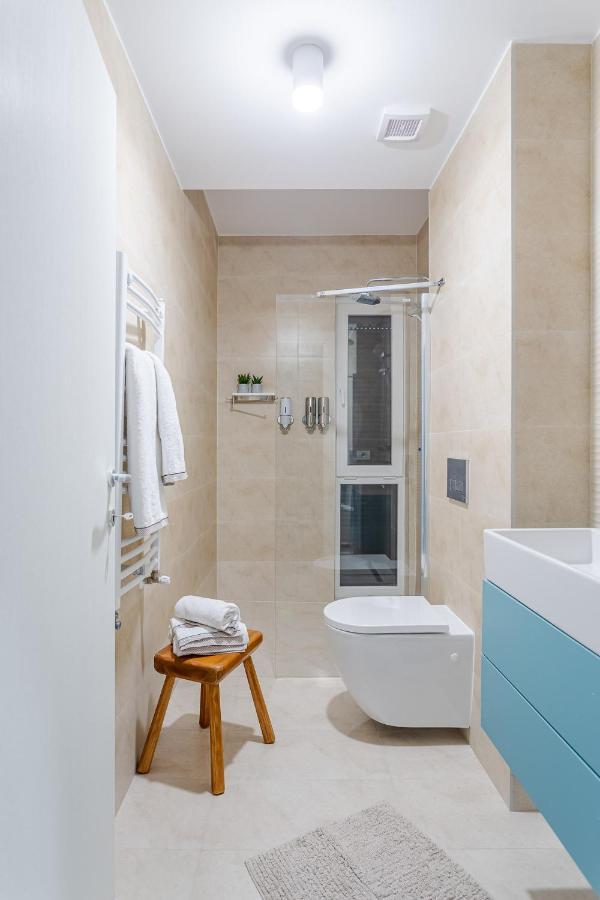 Il Lago - Turquoise - Cozy Luxurious Smart Home By The Lake Voluntari Buitenkant foto