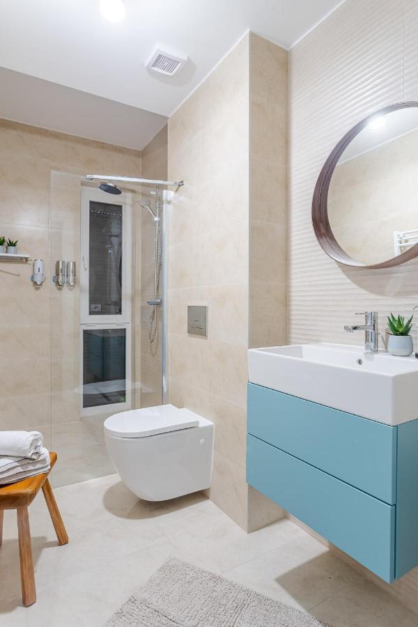 Il Lago - Turquoise - Cozy Luxurious Smart Home By The Lake Voluntari Buitenkant foto
